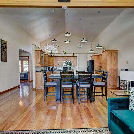Twin Pines Wilderness Cabin: Scenic Views & Pet-Friendly Retreat Boise Exterior photo